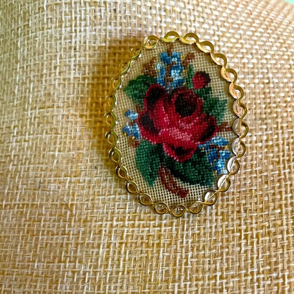 Floral Embroidered Brooch with Gold Trim - Picture 1 of 6